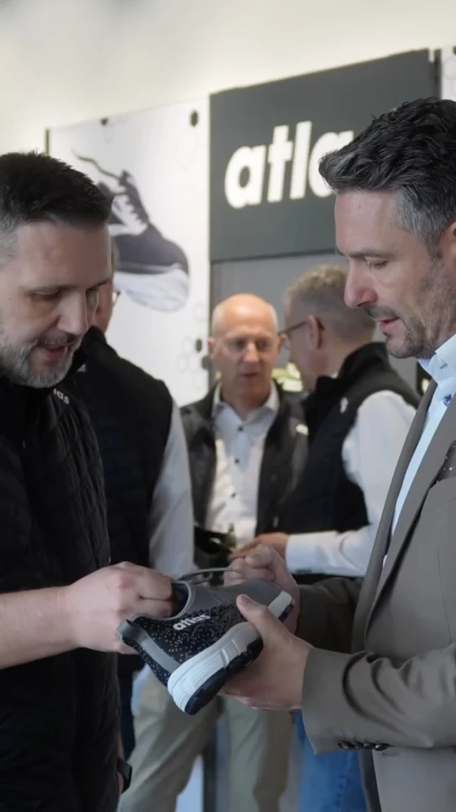 Was unser Sales Team aus ganz Europa verbindet?
Offener Austausch über Ländergrenzen hinweg – ehrlich, auf Augenhöhe und voller frischer Ideen! 🌍💬

Im Video bekommt ihr einen Einblick in unsere Sales Days: Workshops, Teamspirit und jede Menge Innovation.

#SalesDays #TeamSpirit #Innovation