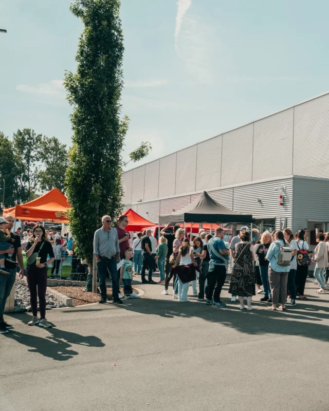 ATLAS Familienfest 2025🥳

Was für ein Tag! Das ATLAS Familienfest war ein voller Erfolg und bleibt uns allen noch lange in Erinnerung. Gemeinsam mit unseren Kolleg:innen, ihren Familien und vielen weiteren Gästen haben wir einen spannenden Tag auf dem ATLAS Campus verbracht – mit viel Spaß, tollen Aktionen und bester Stimmung.🔥

Das Fest war eine tolle Gelegenheit, abseits des Arbeitsalltags zusammenzukommen, sich auszutauschen und gemeinsam schöne Erinnerungen zu schaffen. Wir bedanken uns herzlich bei allen, die dabei waren!💪

Wir freuen uns schon jetzt auf das nächste ATLAS Familienfest!

#atlas #familienfest #event #sicherheitsschuhe #dortmund #familie